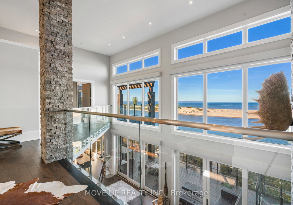 10-hiawatha-avenue-wasaga-beach-ontario-s13081470