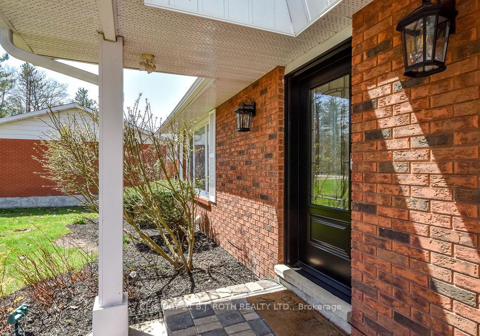 1078-sunnidale-road-springwater-ontario-s13082580