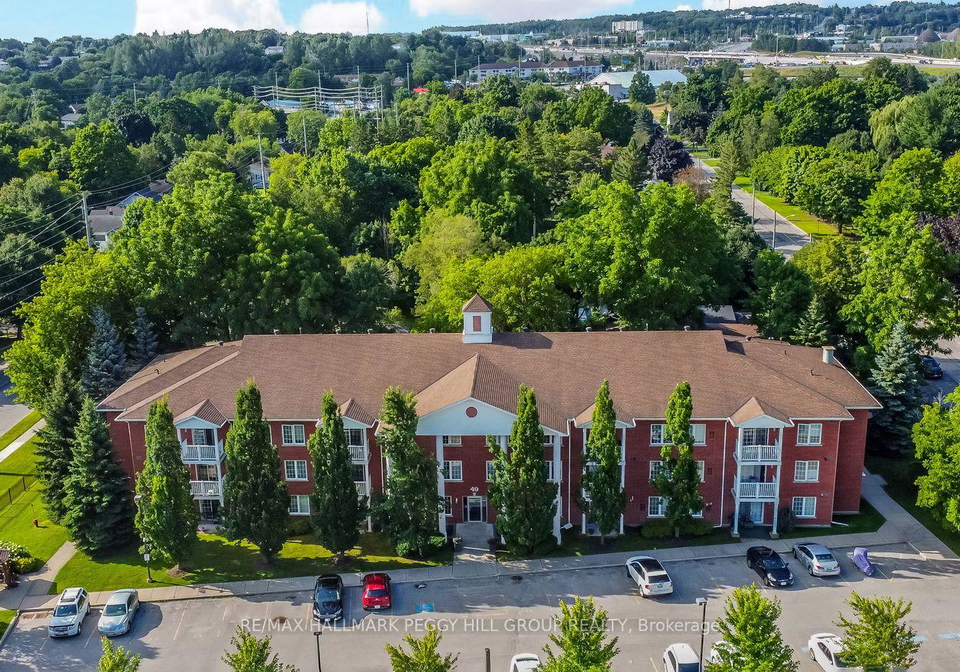 49-jacobs-terrace-barrie-ontario-s13083578