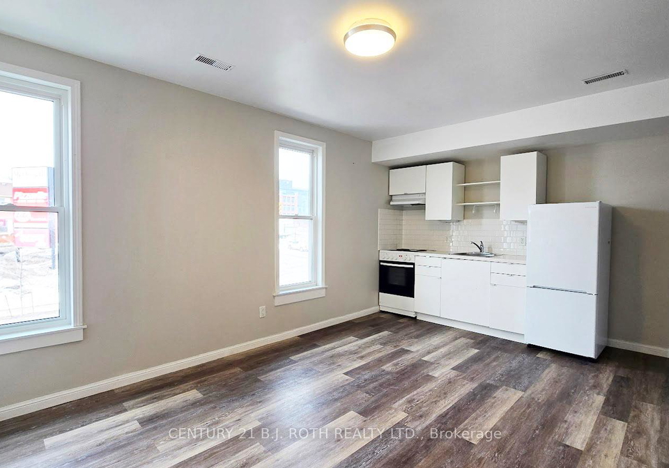 4front-street-s-orillia-ontario-s13084936