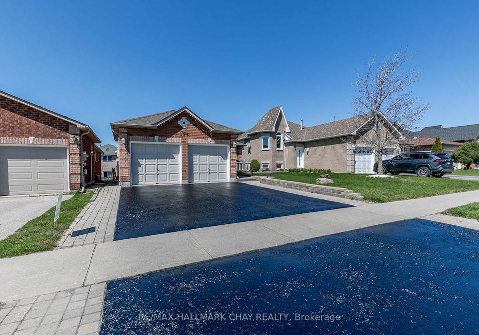 196-country-lane-barrie-ontario-s13085480