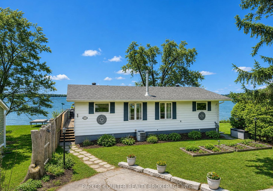 1909-woods-bay-road-severn-ontario-s13085516