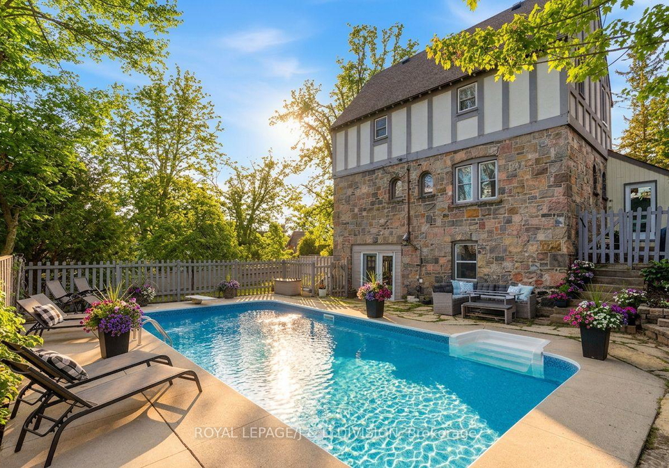 44-tecumseth-street-orillia-ontario-s13085952