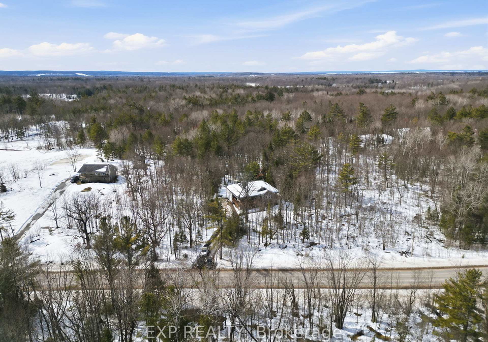 2516-irish-line-severn-ontario-s13086094
