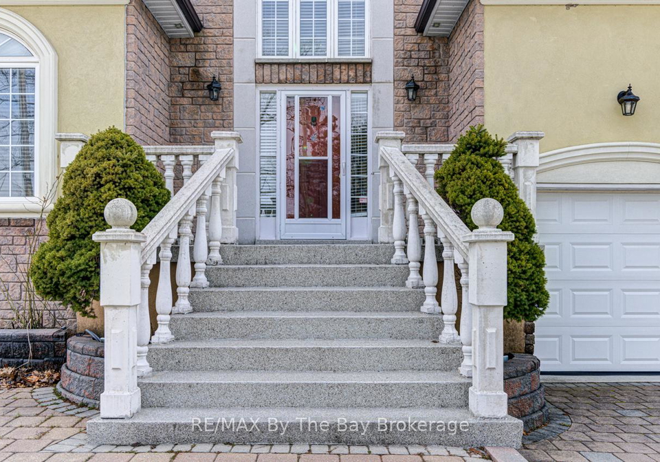 126-29th-street-w-wasaga-beach-ontario-s13089208