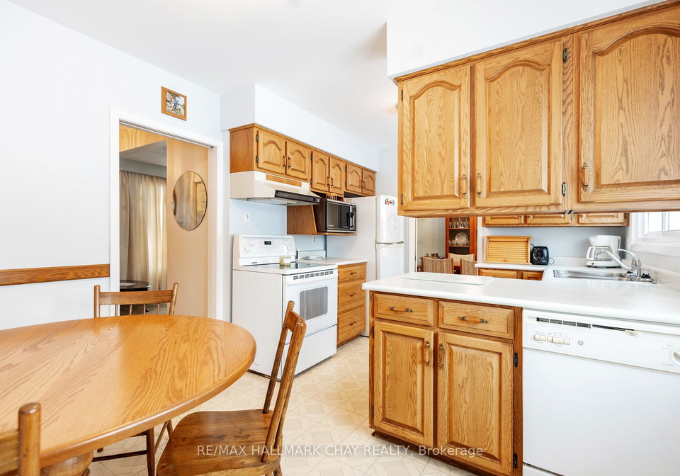19-steel-street-barrie-ontario-s13089450