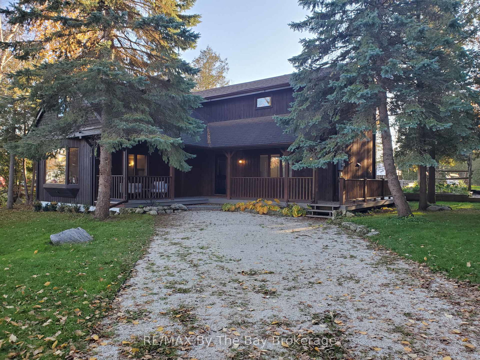 22-woodcrest-avenue-collingwood-ontario-s13090908