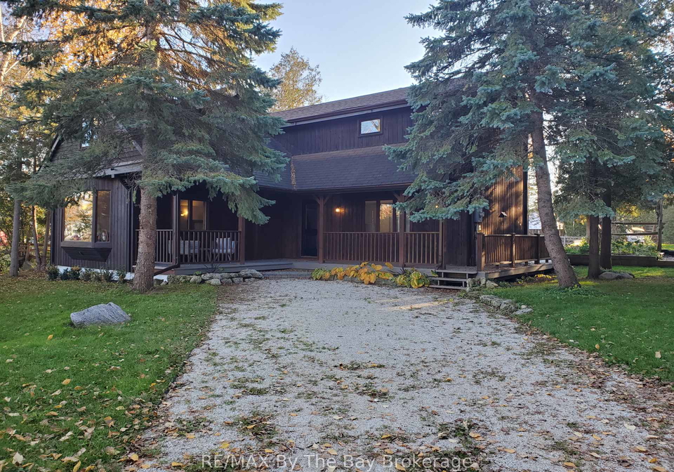 22-woodcrest-avenue-collingwood-ontario-s13090908