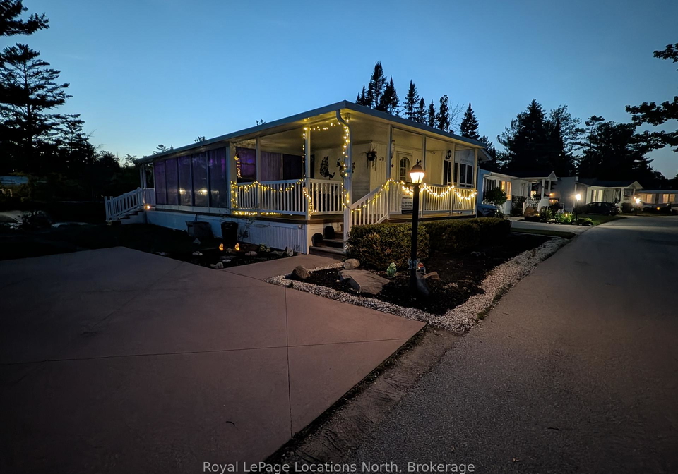 20-topaz-street-w-wasaga-beach-ontario-s13092532