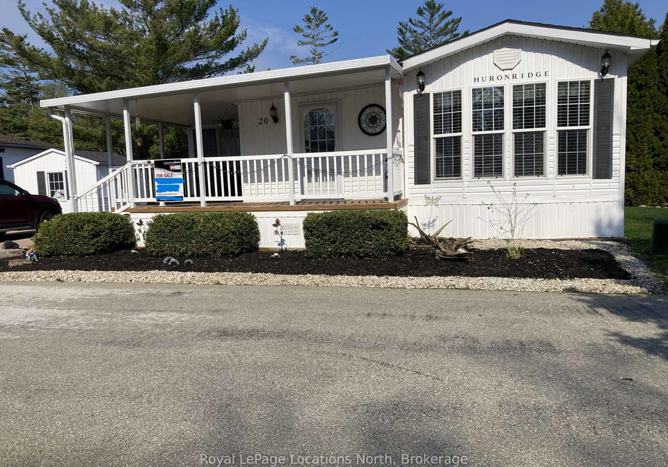 20-topaz-street-w-wasaga-beach-ontario-s13092532