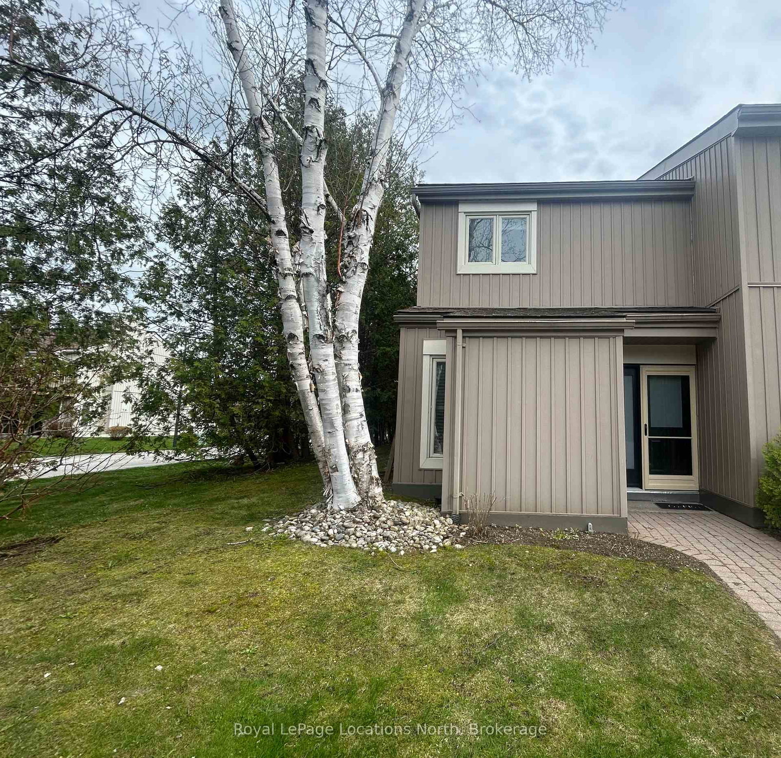 56oxbow-crescent-collingwood-ontario-s13094340