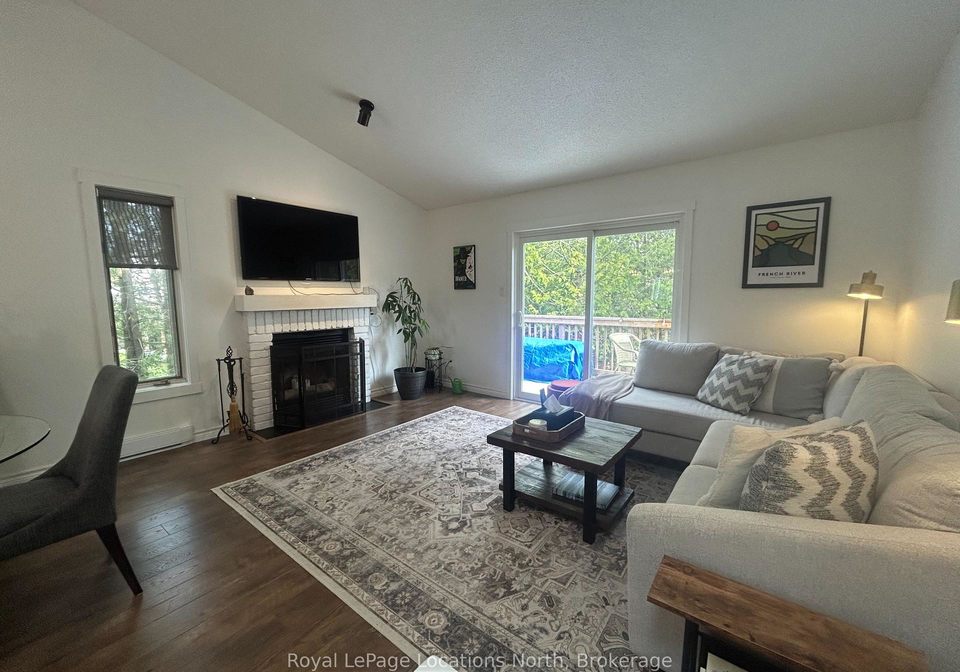 56oxbow-crescent-collingwood-ontario-s13094340