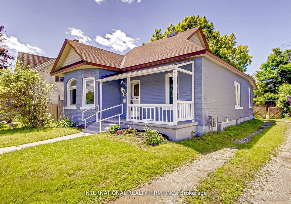 304-innisfil-street-barrie-ontario-s13095462