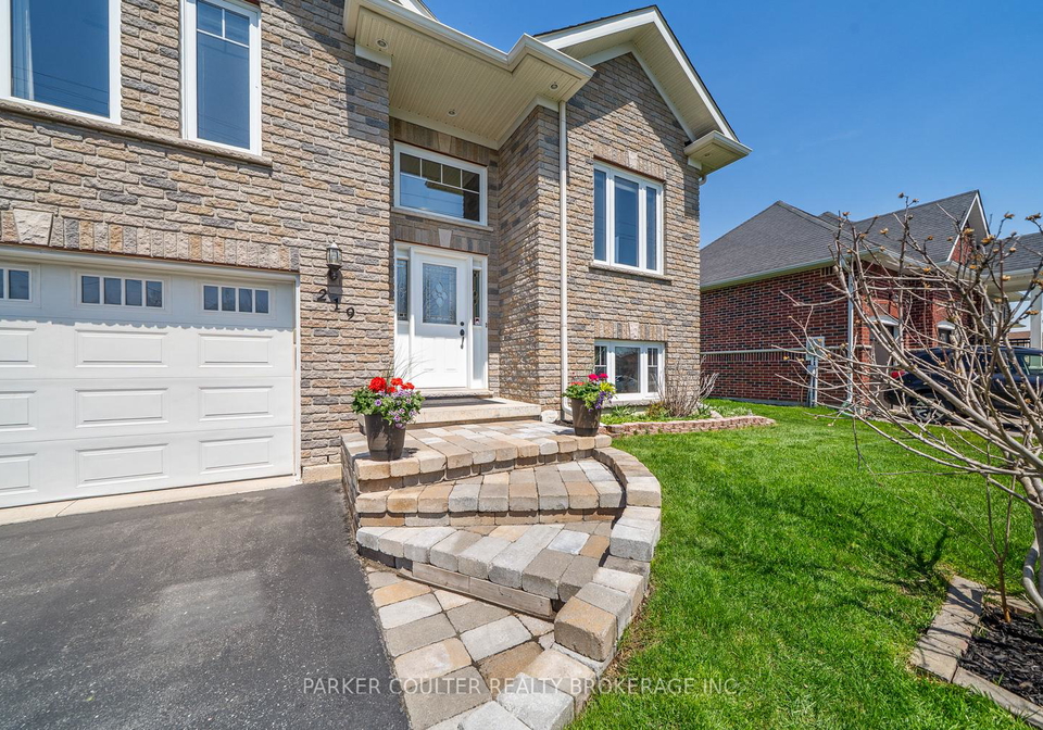 219-centre-street-clearview-ontario-s13097986