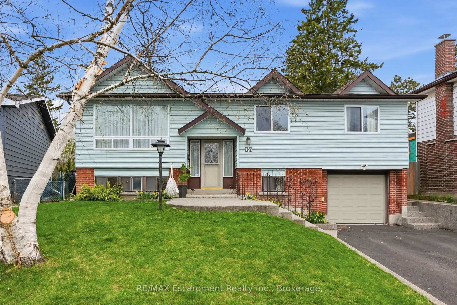 10-farmingdale-crescent-barrie-ontario-s13098958