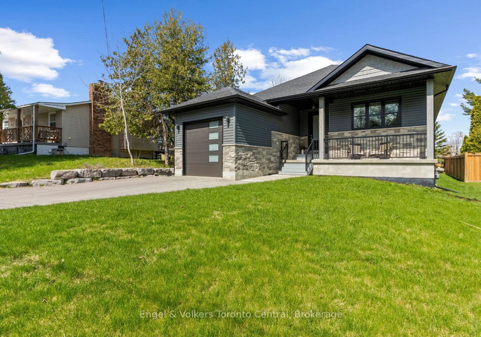 14-thomas-street-wasaga-beach-ontario-s13101570