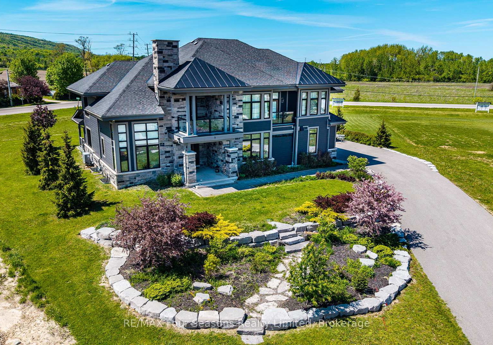 9-windrose-valley-boulevard-clearview-ontario-s13102874
