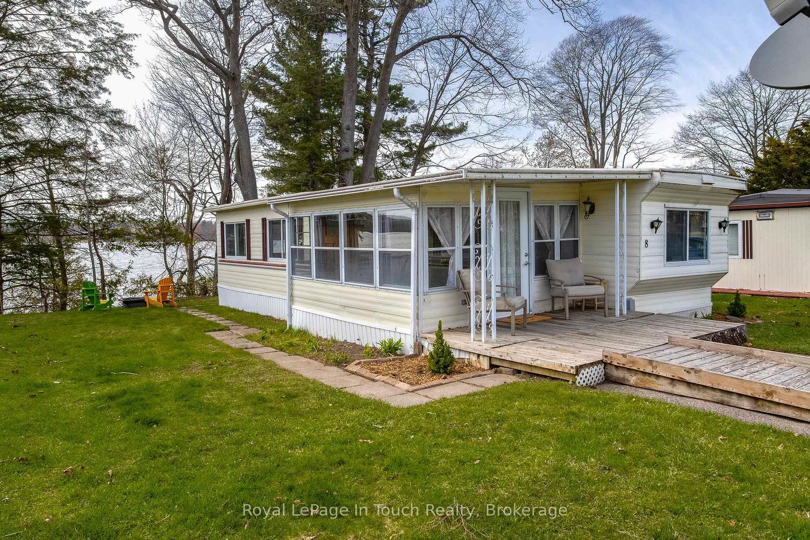 8-lakeshore-road-midland-ontario-s13103884