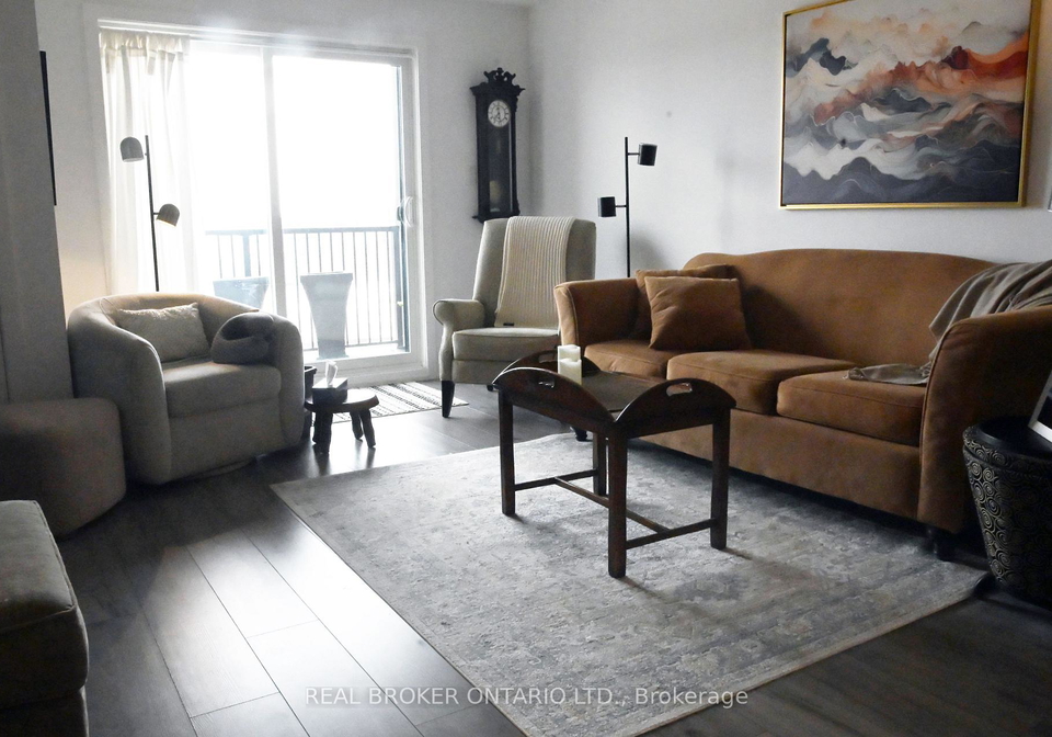 4-spice-way-barrie-ontario-s13104346
