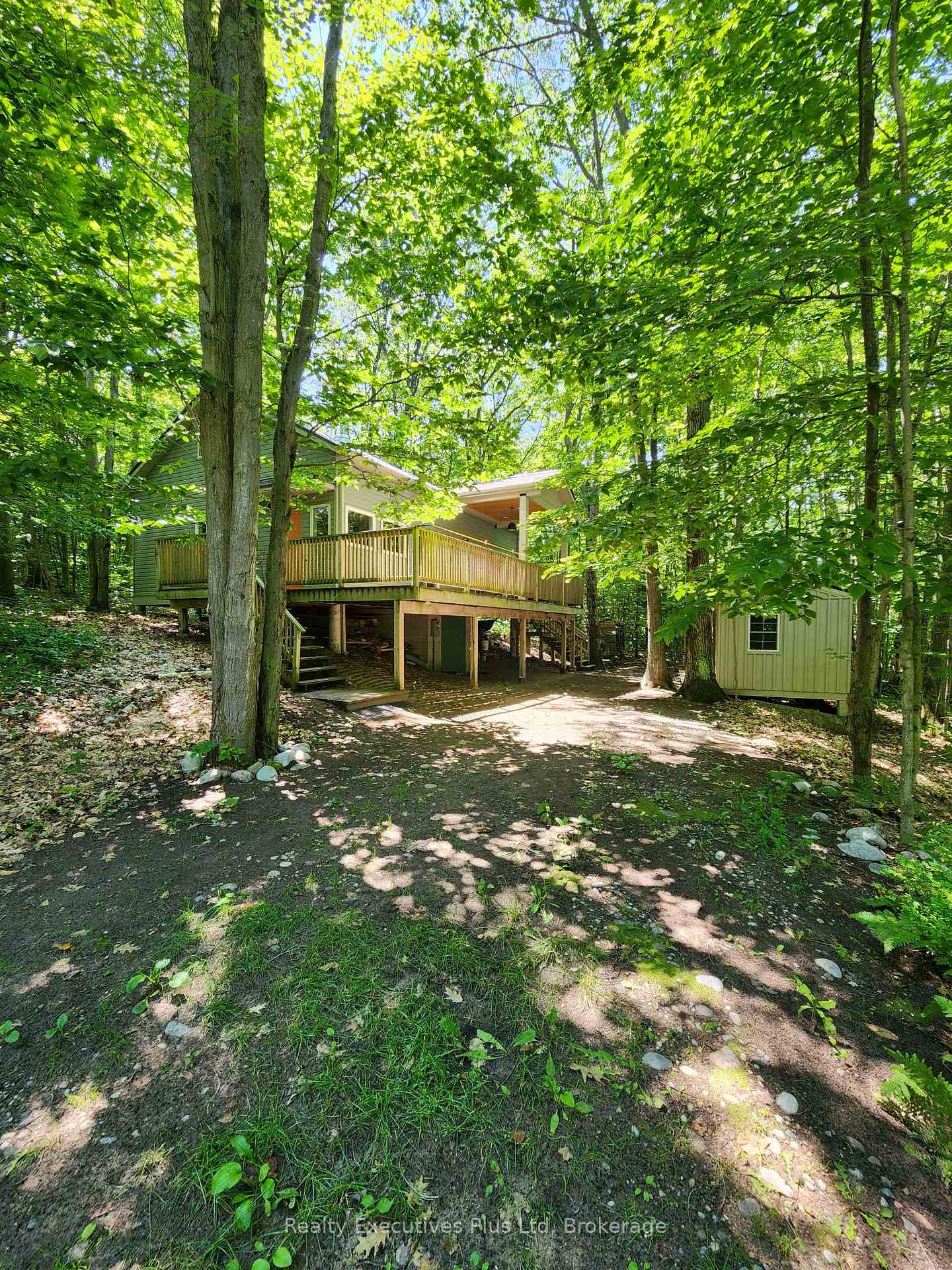13-jidamo-miikaans-christian-island-30-ontario-s13105284