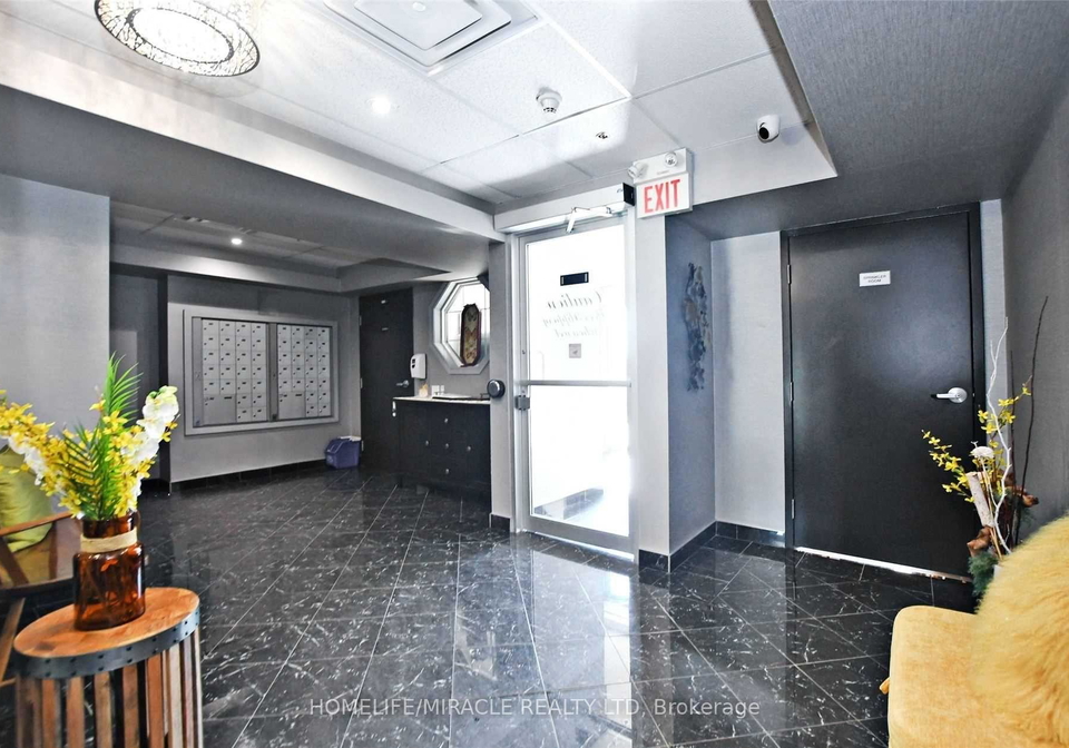39-ferndale-drive-s-barrie-ontario-s13106748