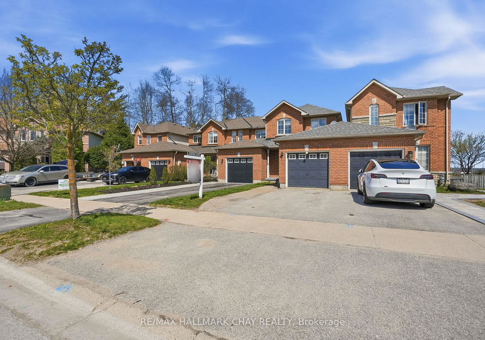4-hawthorne-crescent-barrie-ontario-s13110082