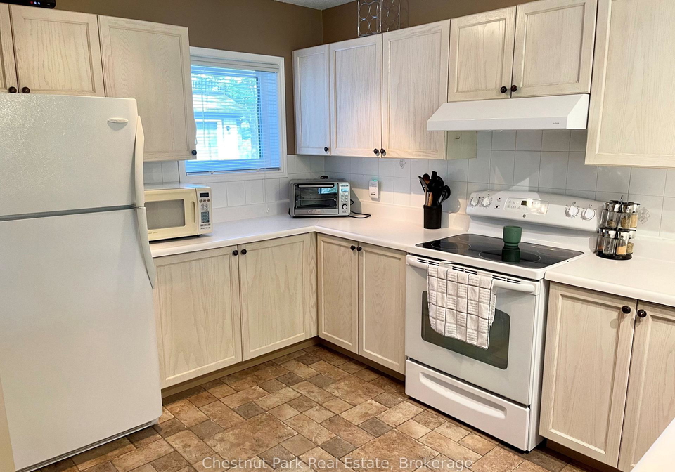 812-suncrest-circle-collingwood-ontario-s13112150