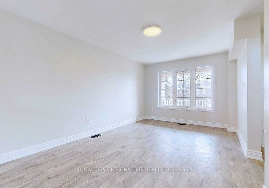 9-sydenham-wells-barrie-ontario-s13113780