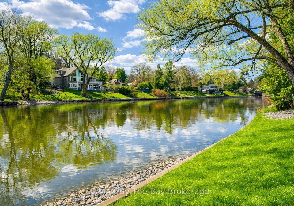 646-oxbow-park-drive-wasaga-beach-ontario-s13114826