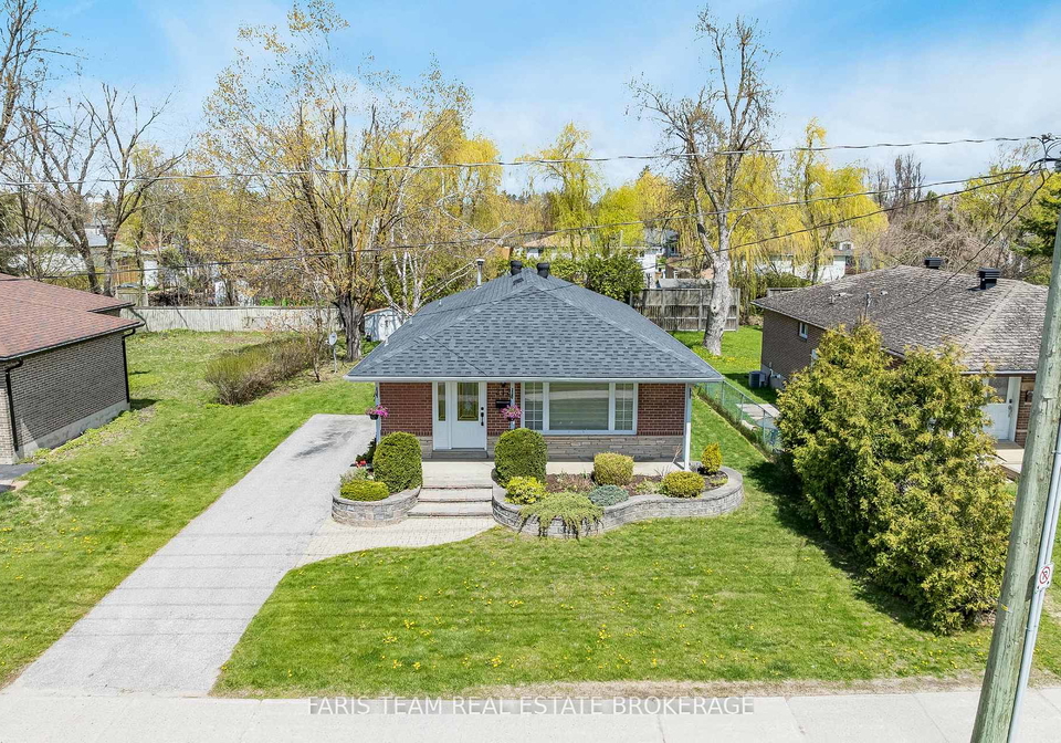 212-grove-street-e-barrie-ontario-s13120496