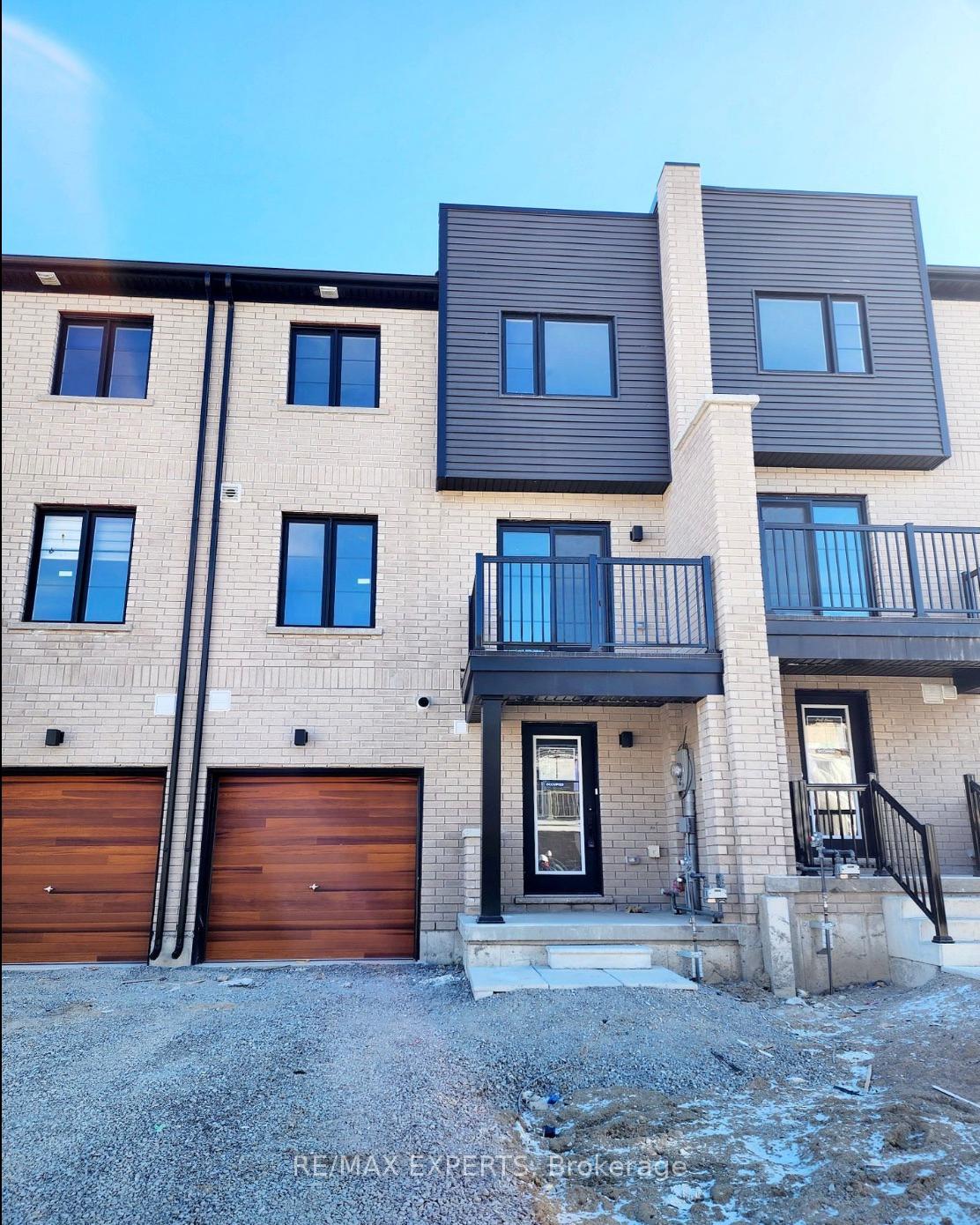 32-silo-mews-barrie-ontario-s13123698