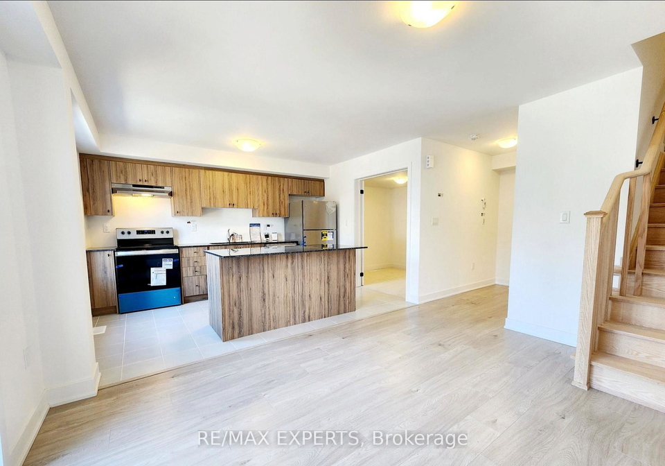 32-silo-mews-barrie-ontario-s13123698