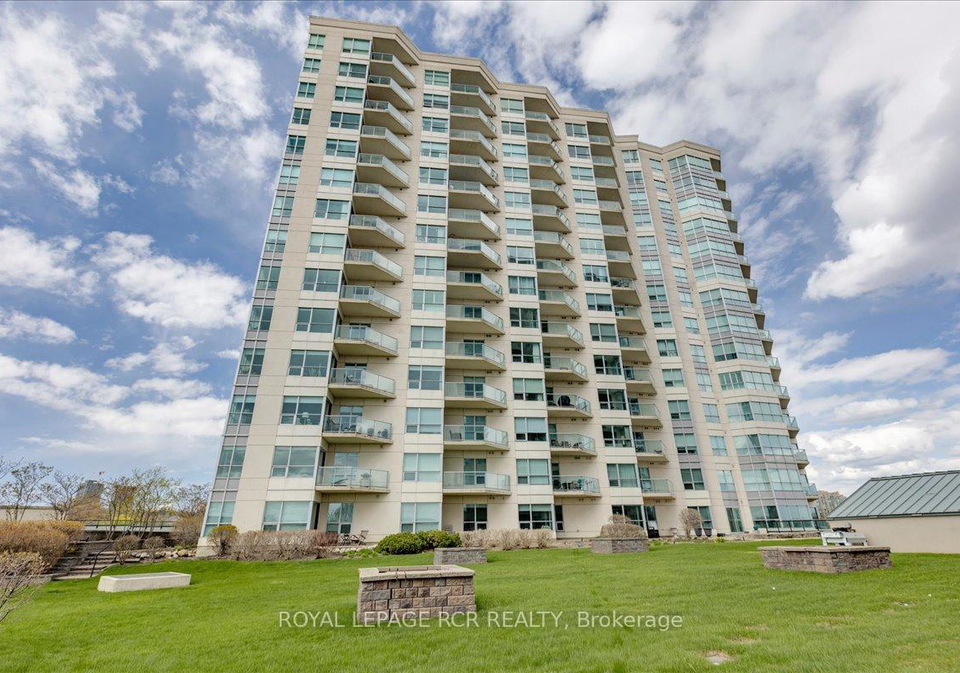 6-toronto-street-barrie-ontario-s13124184