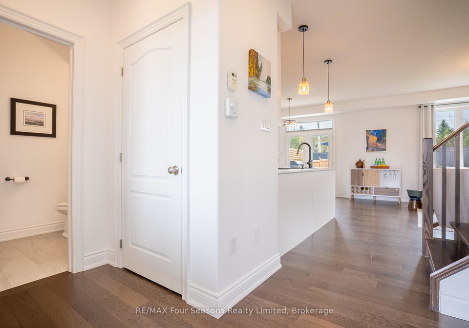 107-lockerbie-crescent-collingwood-ontario-s13124272