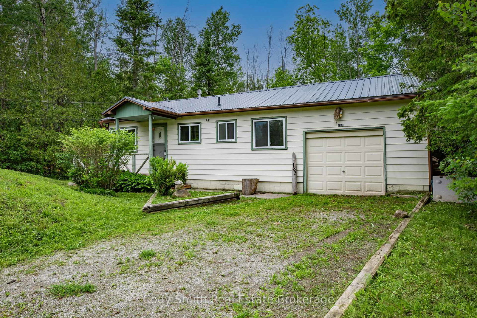 183-paradise-avenue-tay-ontario-s13127128