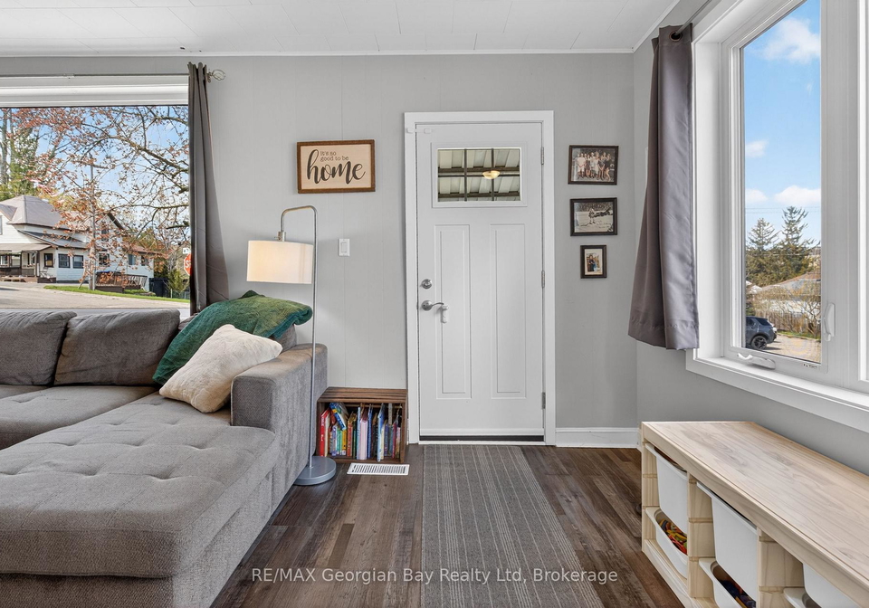 13-centre-street-penetanguishene-ontario-s13127502