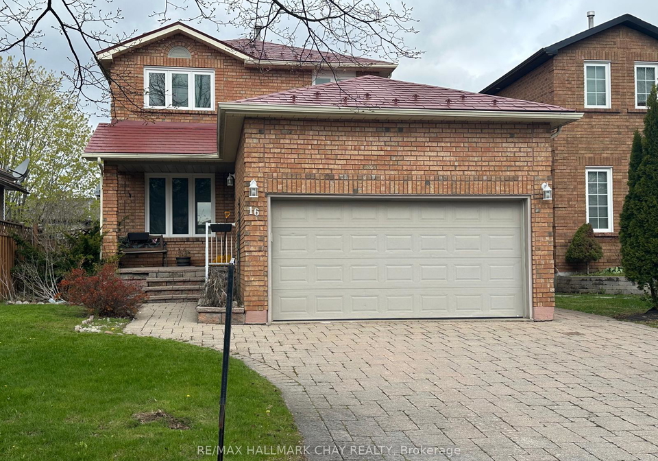 upper-16-cuthbert-street-barrie-ontario-s13127892