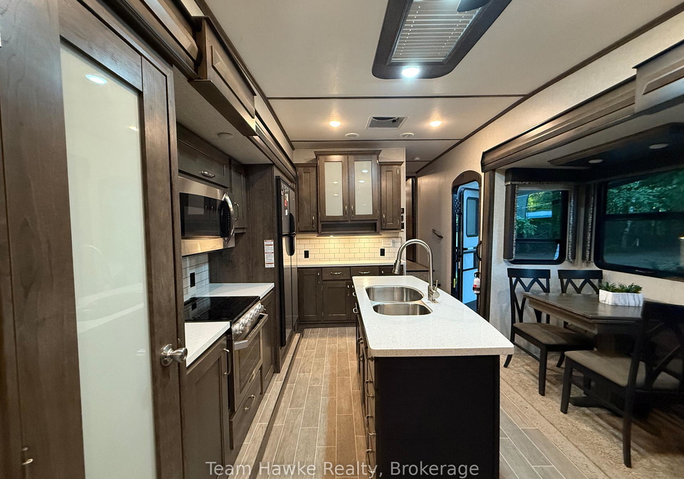 2920-old-penetanguishene-road-springwater-ontario-s13129116
