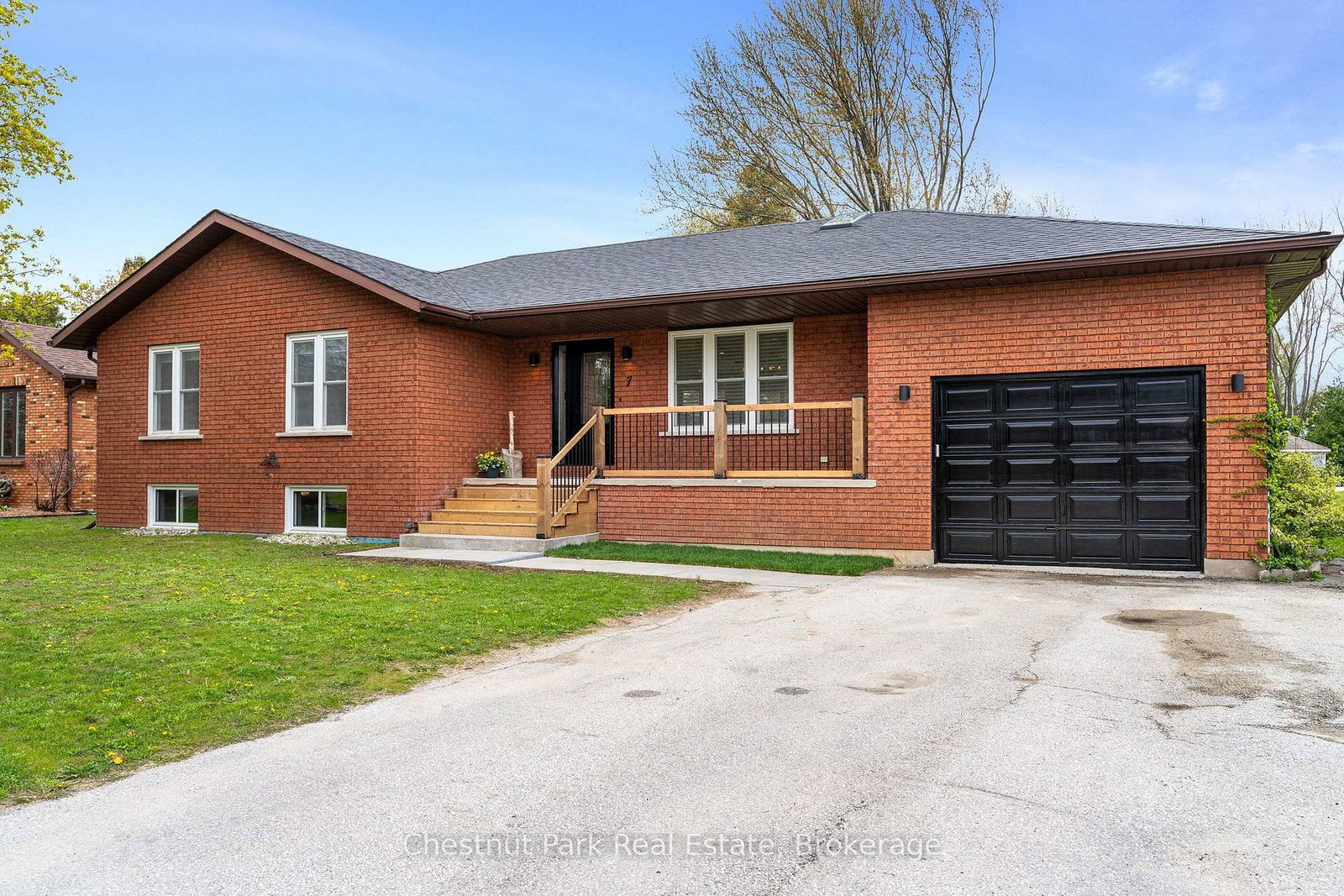 7-mckean-boulevard-clearview-ontario-s13130348