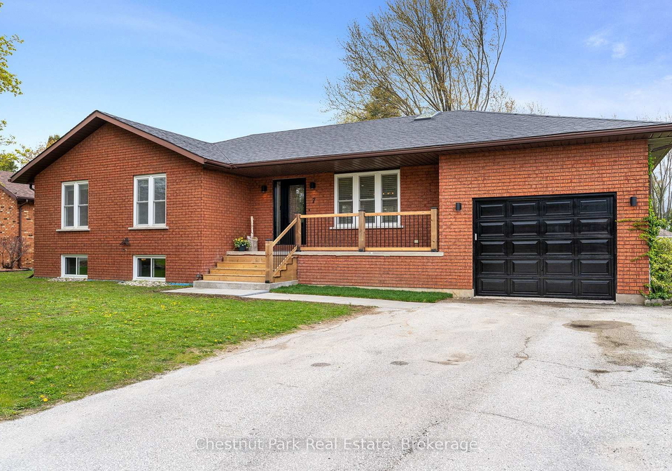 7-mckean-boulevard-clearview-ontario-s13130348