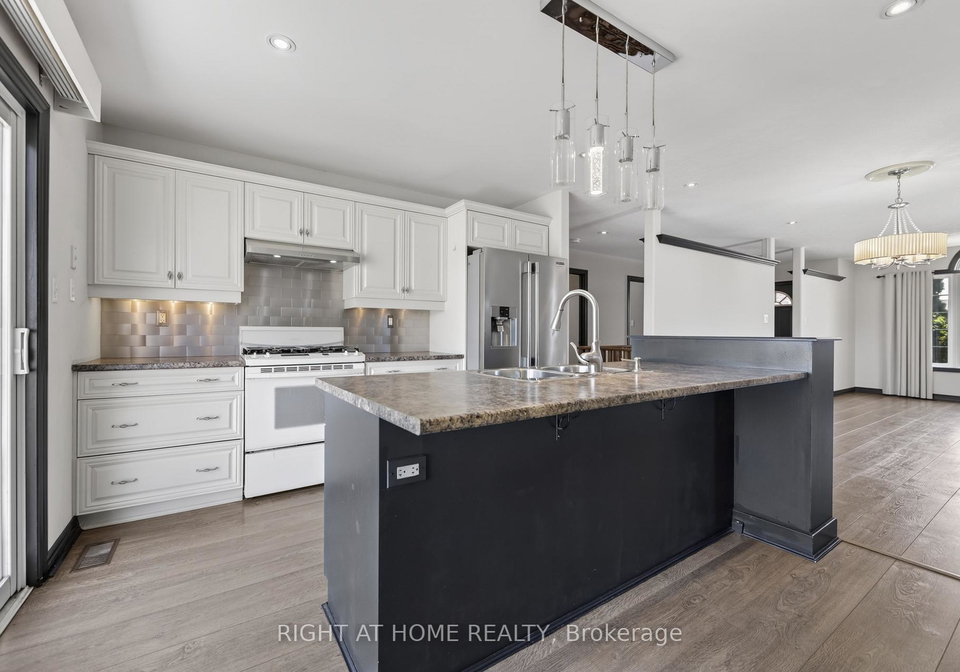 61-seline-crescent-barrie-ontario-s13130784