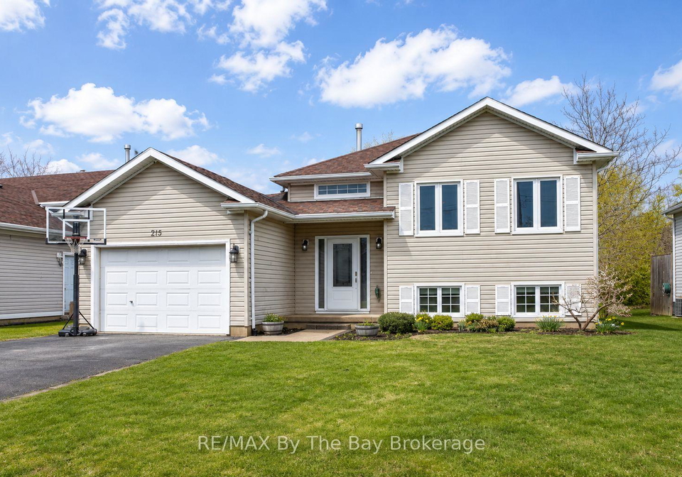 215-montreal-street-clearview-ontario-s13132462