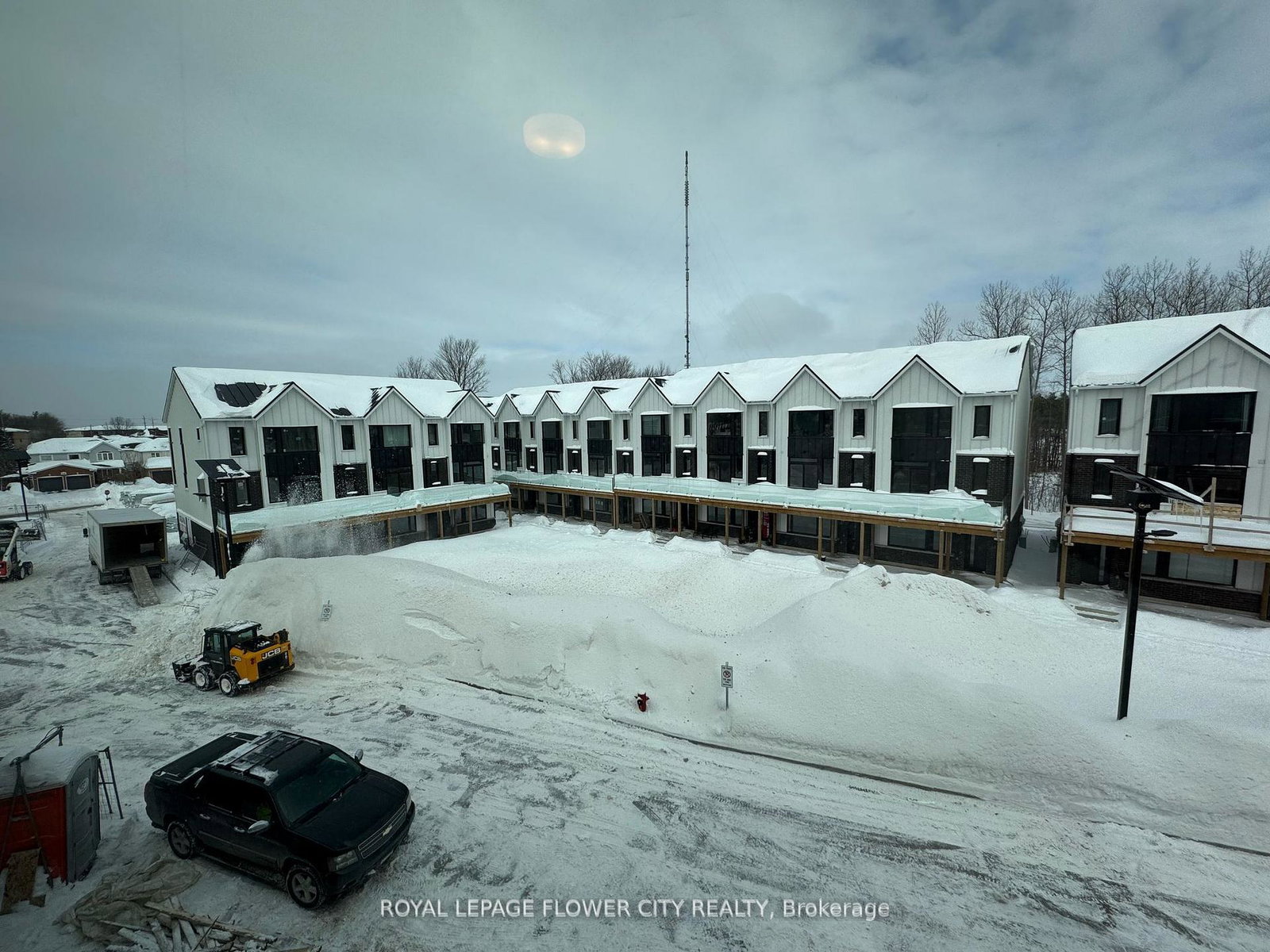 9-rainwater-lane-barrie-ontario-s13132654