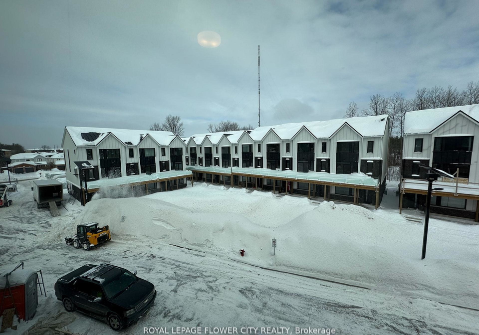 9-rainwater-lane-barrie-ontario-s13132654