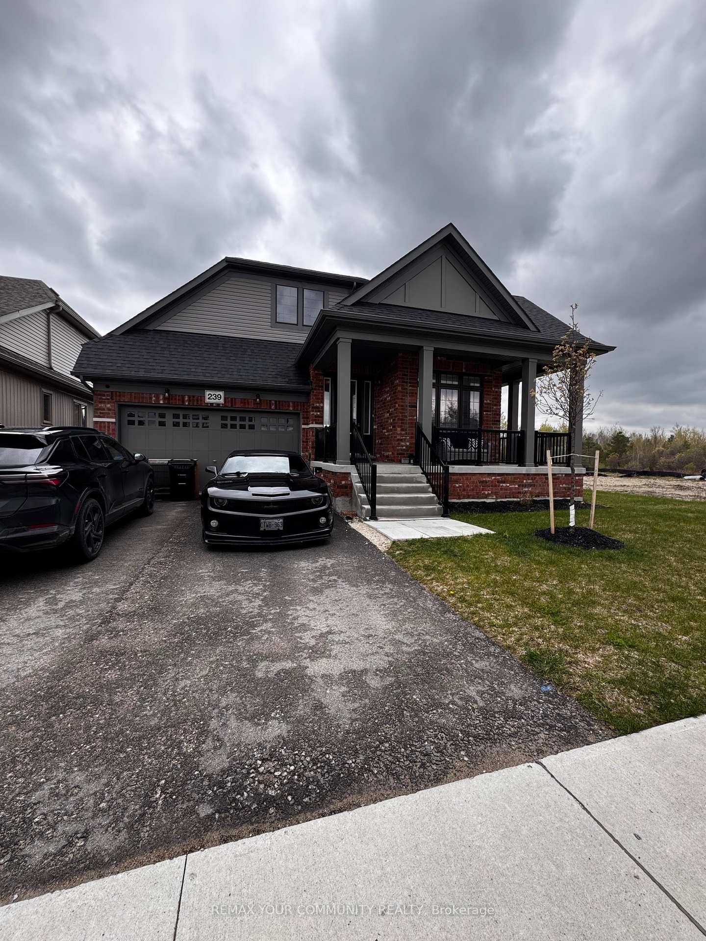 239-duncan-street-clearview-ontario-s13132854
