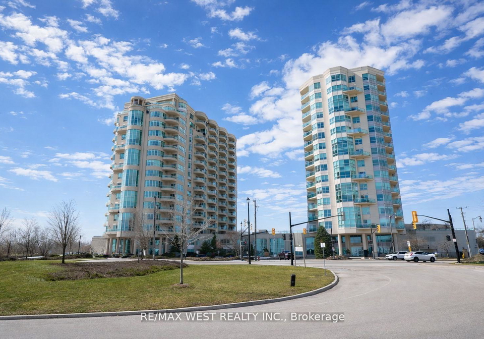 2-toronto-street-barrie-ontario-s13133790