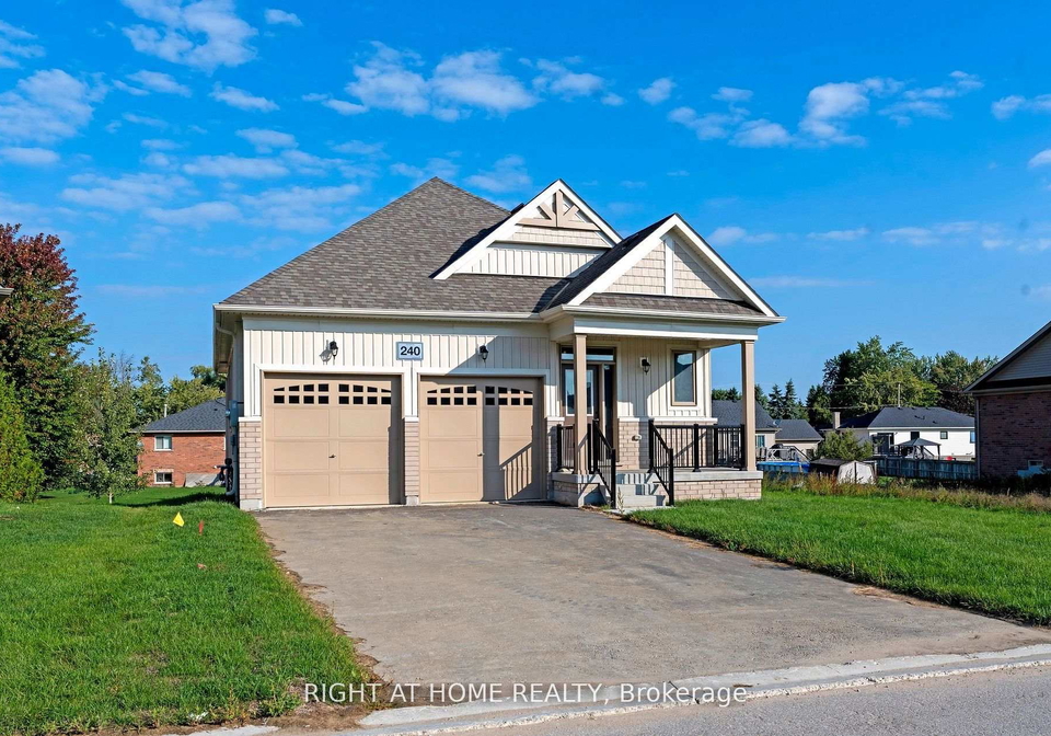 240-wilcox-drive-clearview-ontario-s13134248