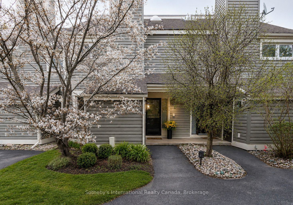 escarpment-crescent-collingwood-ontario-s13134312