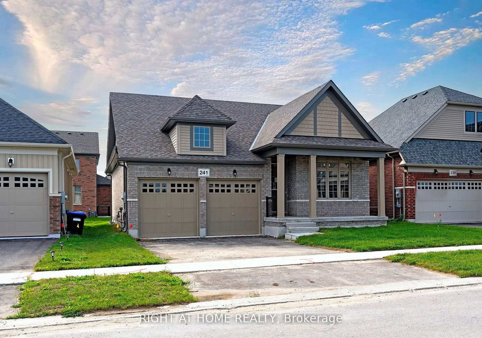241-wilcox-drive-clearview-ontario-s13134416