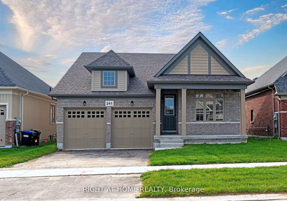 241-wilcox-drive-clearview-ontario-s13134416